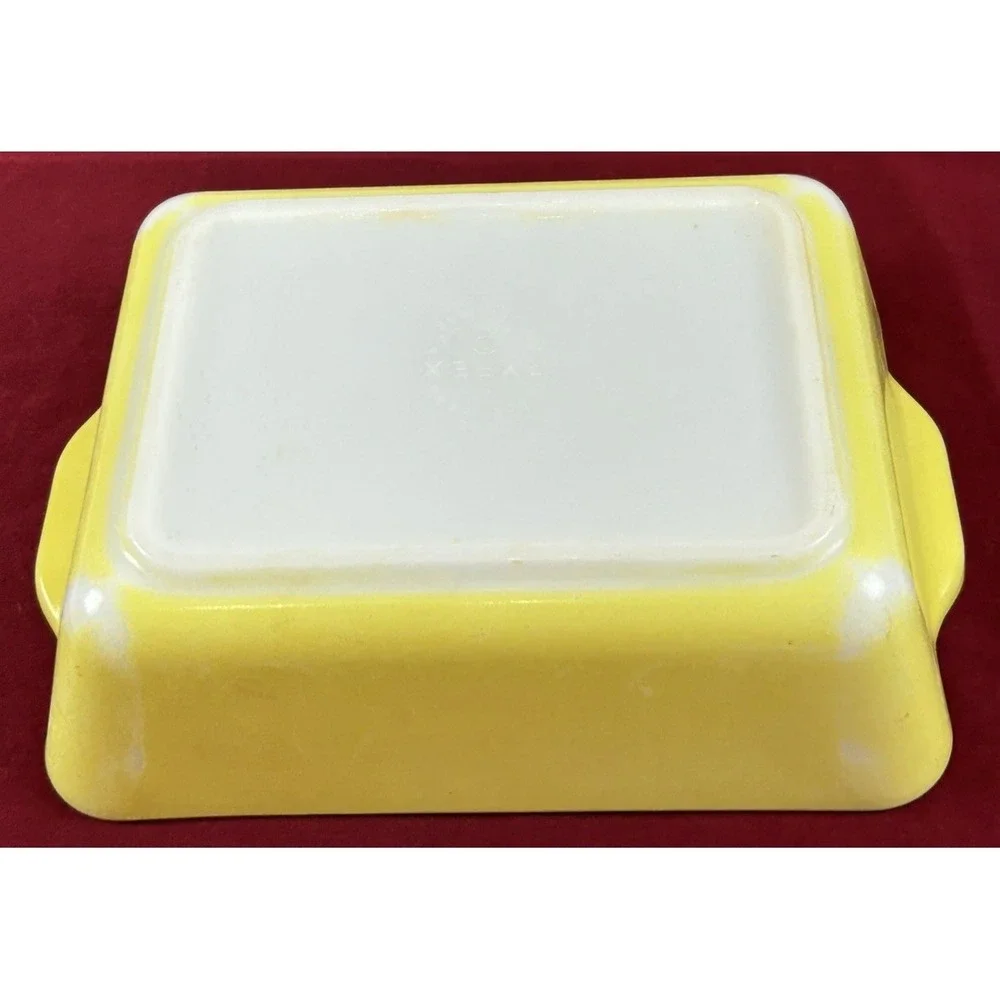 Vintage PYREX Sunny Lemon Yellow Casserole Refrigerator Dish #0503 USA SEE DESCR